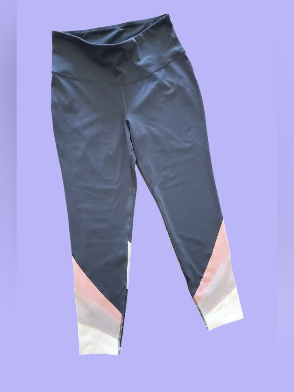 High-Waist Colorblock Leggings in Charcoal with Pink & White